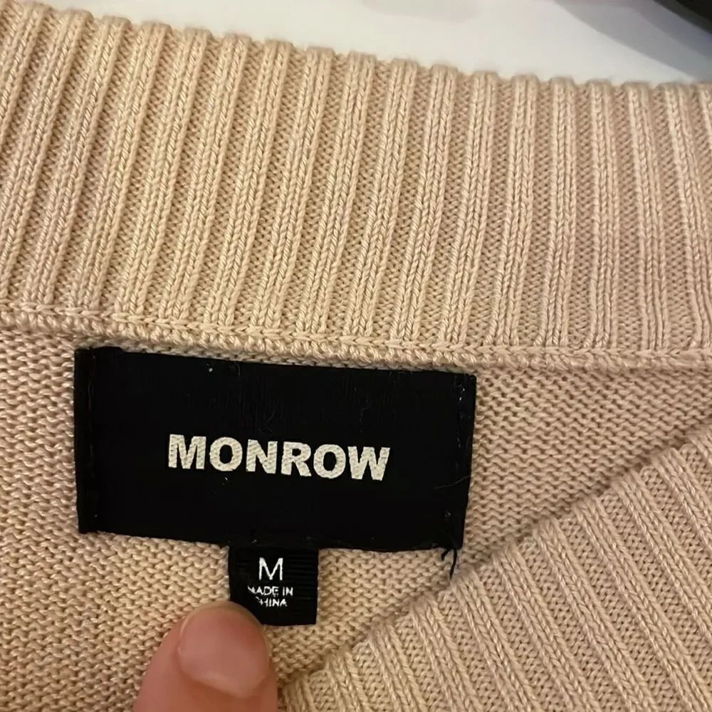 Monrow Neutral Colorblock Crew Neck Sweater - Picture 5 of 9